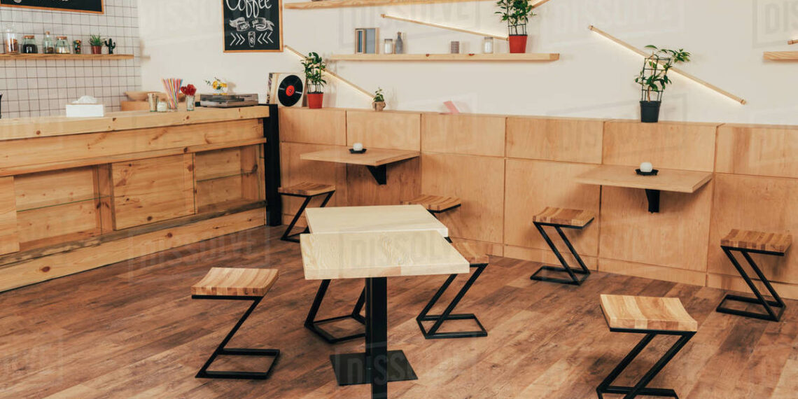 4 Benefits of Using Outdoor Furniture in a Cafe