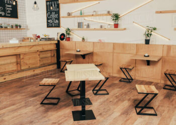 4 Benefits of Using Outdoor Furniture in a Cafe