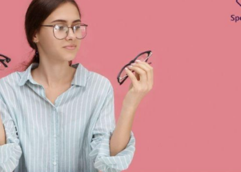 How are computer glasses a way towards fighting the blue light effect?