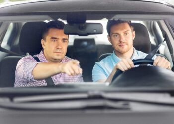 Things to Keep in Mind When Looking for a Driving School as an Adult
