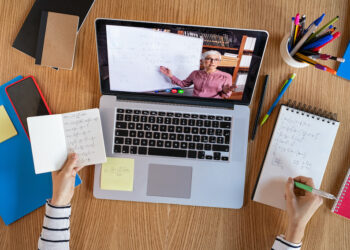 The Benefits of Hiring a Professional Math Tutor from Online Services