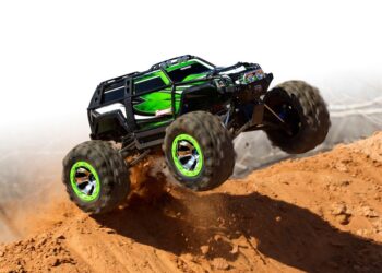 4 Tips for Selecting the Right RC Truck for First-Time Racers