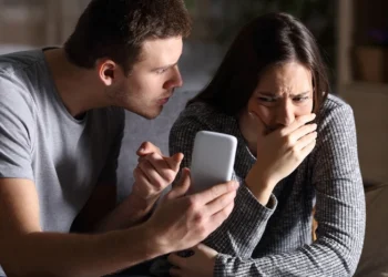 What to Do When You Suspect Your Wife is Cheating?