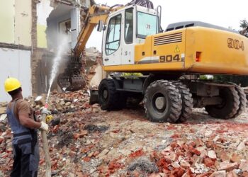 Demolition Can Be Done Easily by Hiring an Expert