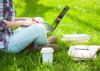 How Can You Successfully Balance Your Health And Online Studies