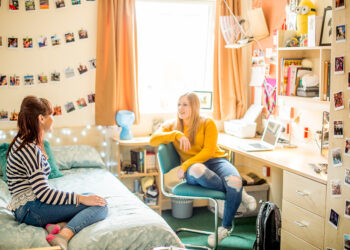 Save Money Through Cheap Accommodation Services For Students